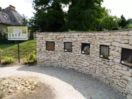 Ścieżka dydaktyczna „Na początku była skała” we Wrzosowej 